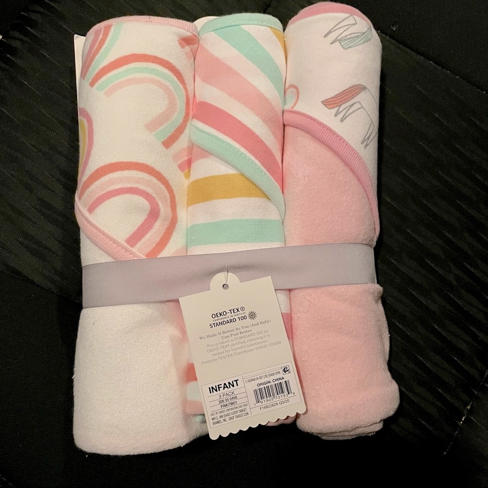 NWT Cloud Island Unicorn Adventures Hooded Towels